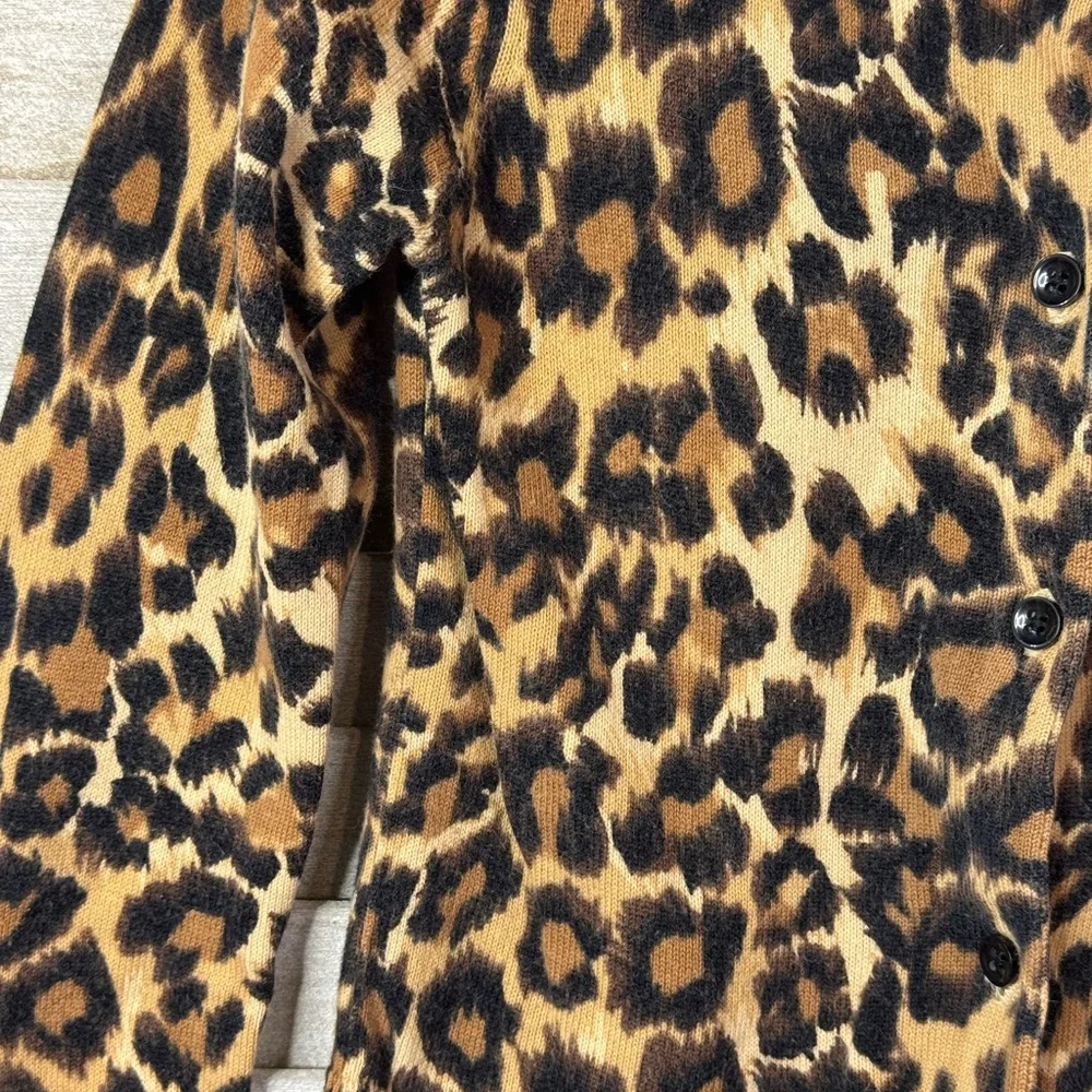 Gap Kids Size 4, Leopard Cardigan. Good Condition. Light Weight Cardigan.